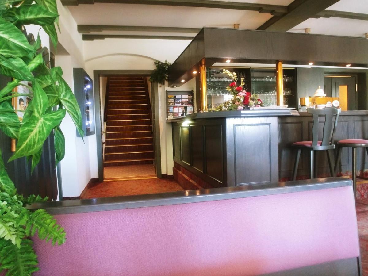 Waldhotel & Restaurant Bergschlosschen Hetzdorf Екстериор снимка