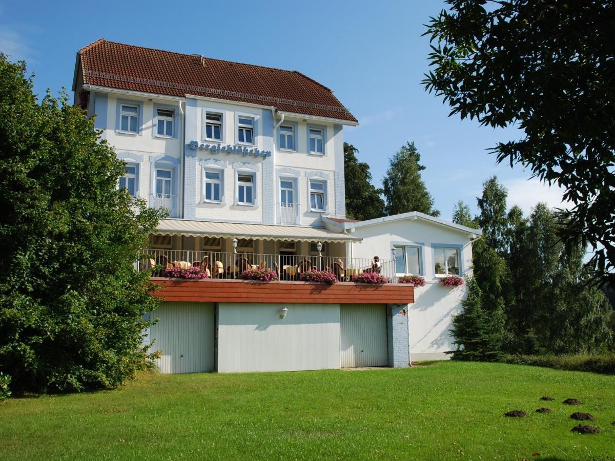 Waldhotel & Restaurant Bergschlosschen Hetzdorf Екстериор снимка