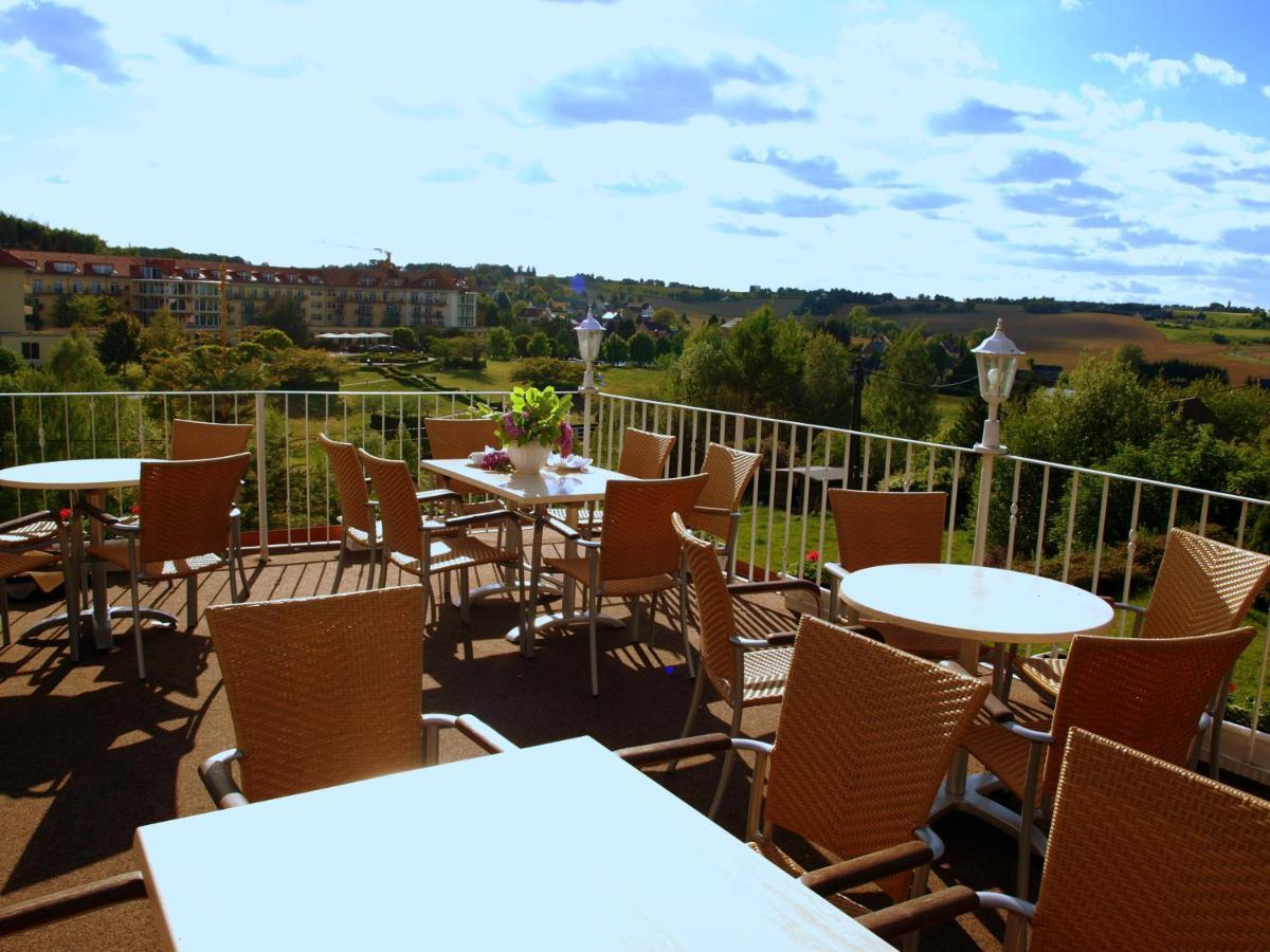 Waldhotel & Restaurant Bergschlosschen Hetzdorf Екстериор снимка